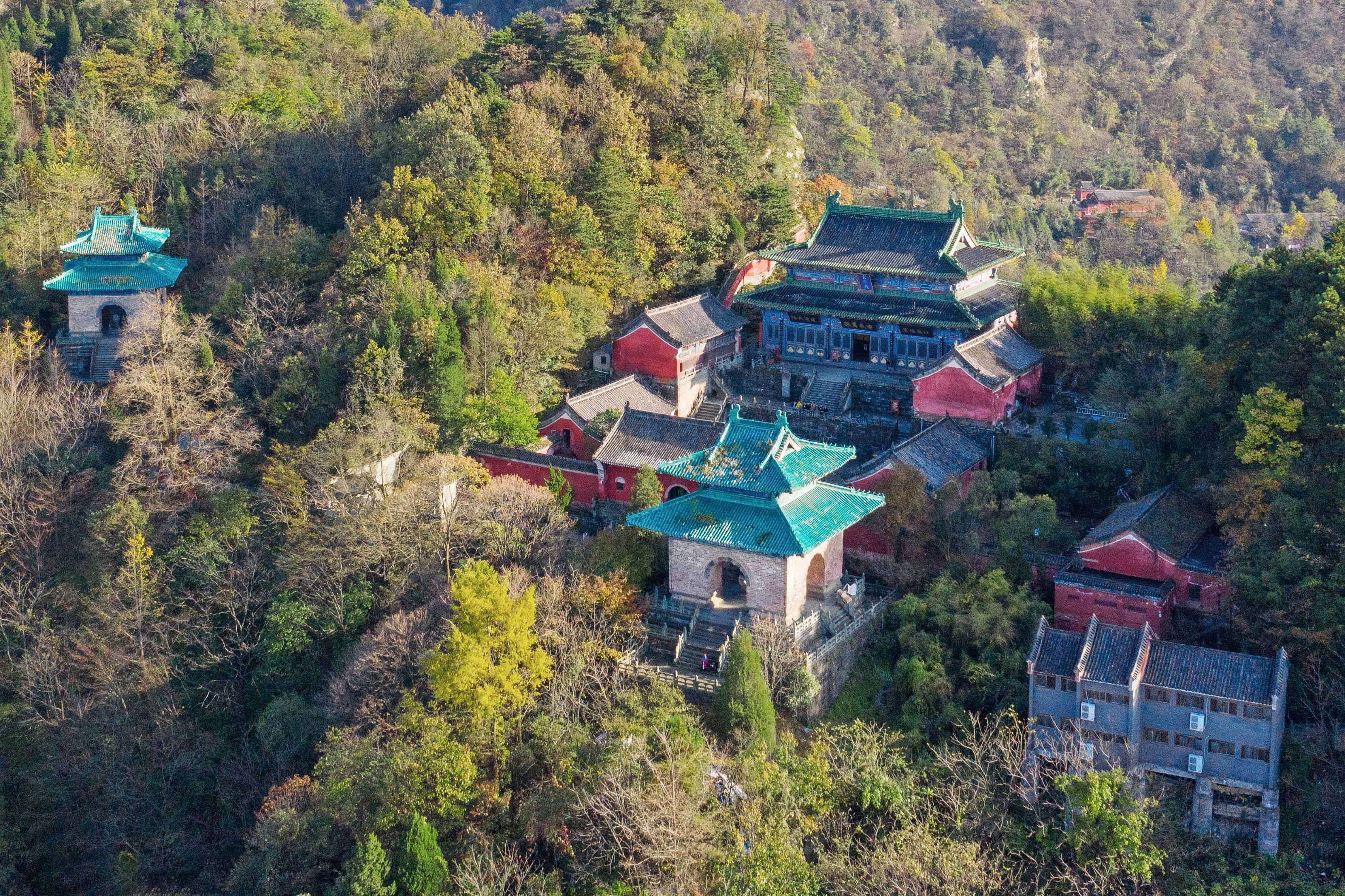 武当登山路径的枢纽——南岩宫 