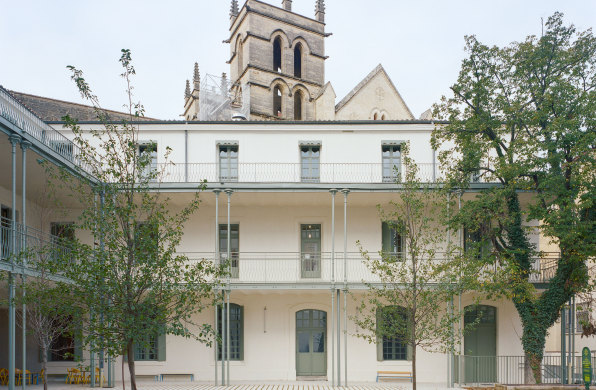 用“减法”做改造，法国皮埃尔与科莱特·苏拉热小学 / NAS Architecture + GTA