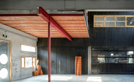 土上工作室新作：生土建筑与文化（西安）研究中心，坦诚表现材料与建造