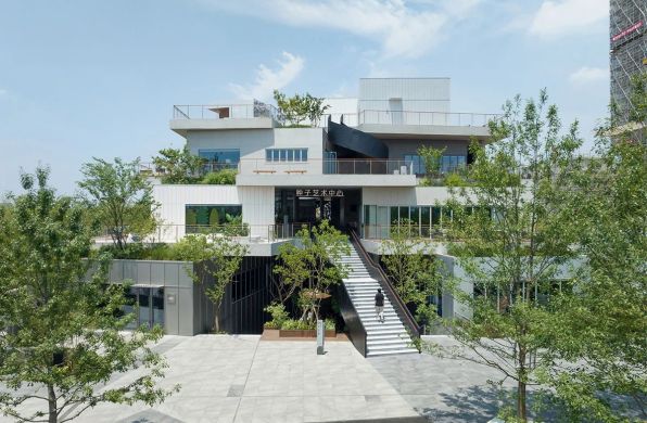 B.L.U.E.建筑设计事务所：建筑/室内设计师、助理建筑/室内设计师、实习生【北京招聘】（有效期：2025年6月30日至2025年12月30日）