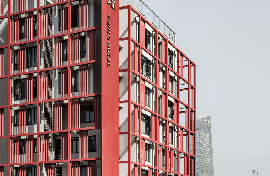 深圳湾斐瑞酒店改造:嫣红的湿地之窗 / 墨照建筑设计事务所